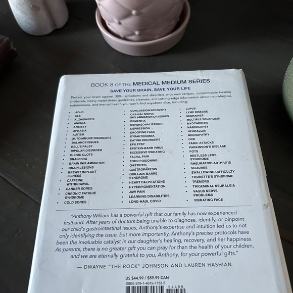 Medical medium hardcover book, brain saver protocols and recipes book - Picture 2 of 3